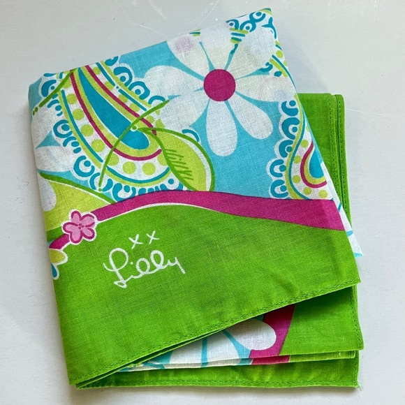 LILLY Designer Floral Square Scarf for Breast Cancer Awareness (2004) - Picture 7 of 8